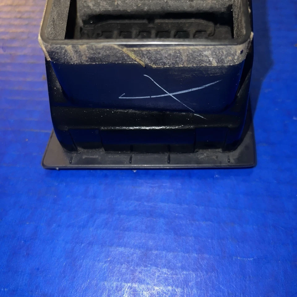 Dodge Magnum 2005-2007/cargador pasajero tablero derecho bisel de ventilación de aire OEM Foto 3 de 4