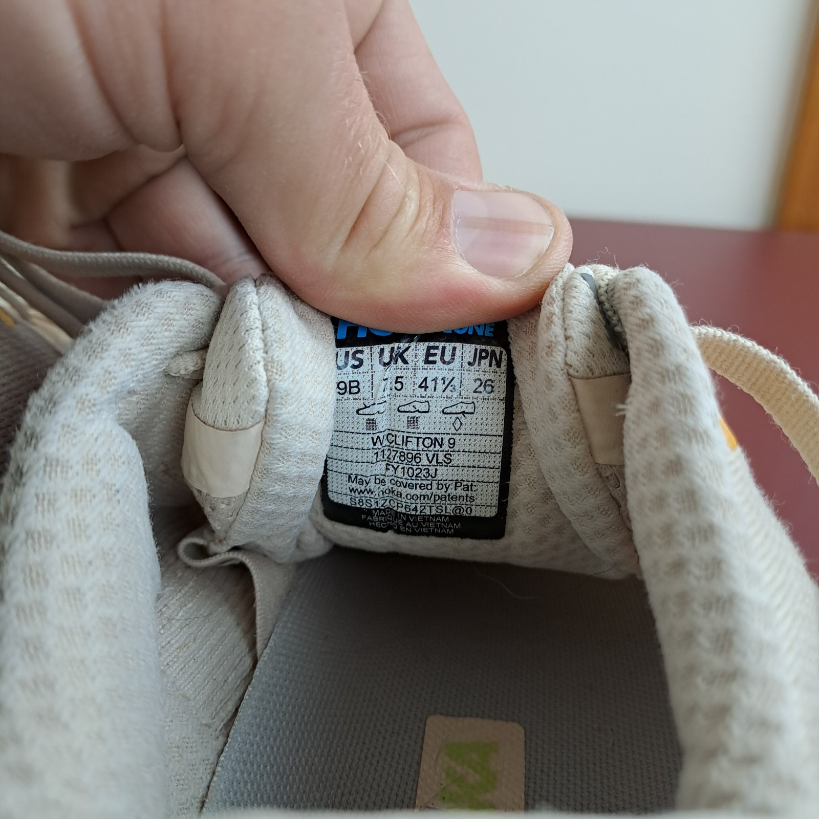 Hoka One One Clifton 9 Running Shoes Womens Size 9B Light Grey Trainer Sneakers thumbnail 18