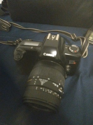 Canon EOS 1000 35mm SLR film camera with a Canon Zoom Lens 35-80mm 1:4-5.6.