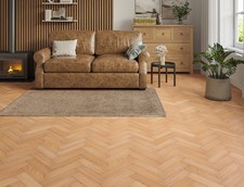 Natural Oak Brushed & Lacquered Parquet Flooring Herringbone Engineered Oak