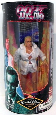 Ursula Andress As Honey Ryder In James Bond 007: Dr. No Signed Rittenh Women Of James Bond Trading Card