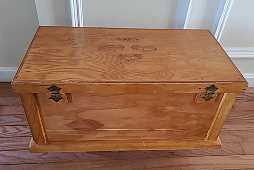 Vintage Wood Trunk, Clean Chest, Wooden Storage, Sharp & Beautiful (E7) - Picture 9 of 20