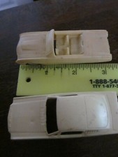 LOT OF 2 VINTAGE HARD PLASTIC CARS, 3" LONG, MADE IN USA, EXCELLENT CONDITION