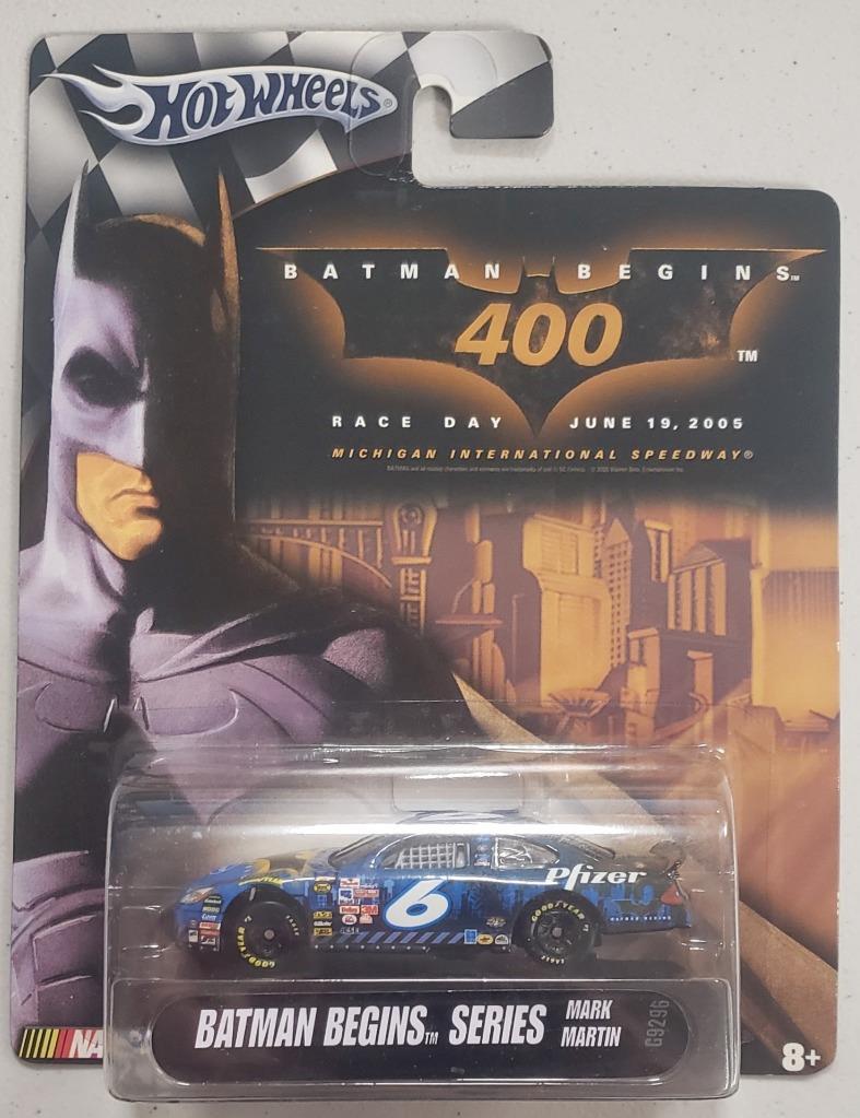 Hot Wheels Batman Begins 【限定モデル】ミニカーセット Amazon | Hot Wheels バットマン 5カーセット バージョン3
