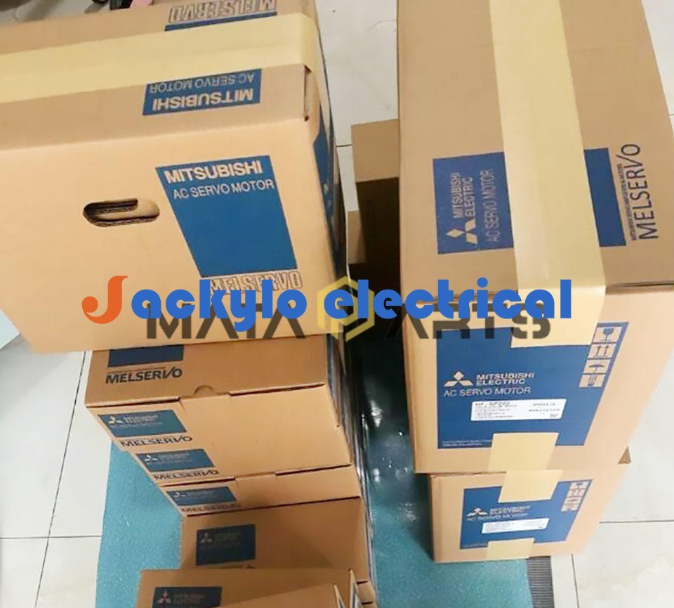 1PCS NEW MITSUBISHI SERVO MOTOR HC-SFS3524