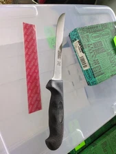 Dexter Russell 24063B SofGrip 7 1/2" Stainless Heading Knife  SG114H Qty-1 New 