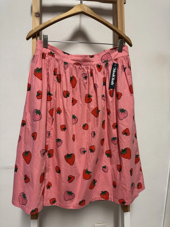 Modcloth Plus Size 3X Strawberry Print Pink A-line Pocketed Elastic Waist Skirt - Image 2 of 4