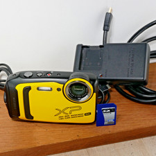 Fujifilm XP140 Waterproof Digital Camera Yellow GOOD/TESTED W 4gb SD Charger