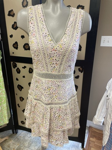 Alice + Olivia 6 Floral Light Purple Eyelet Dress V Neck NWOT Gorgeous!!