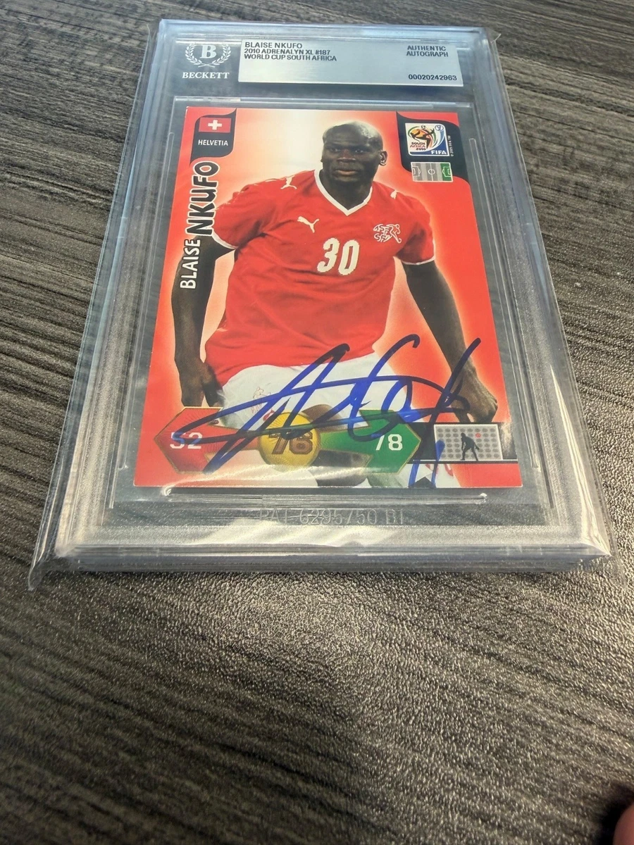 2010 FIFAワールドカップ スペイン代表 サインボール FIFA World Cup Soccer Trading Cards Sports 2010 Year Manufactured