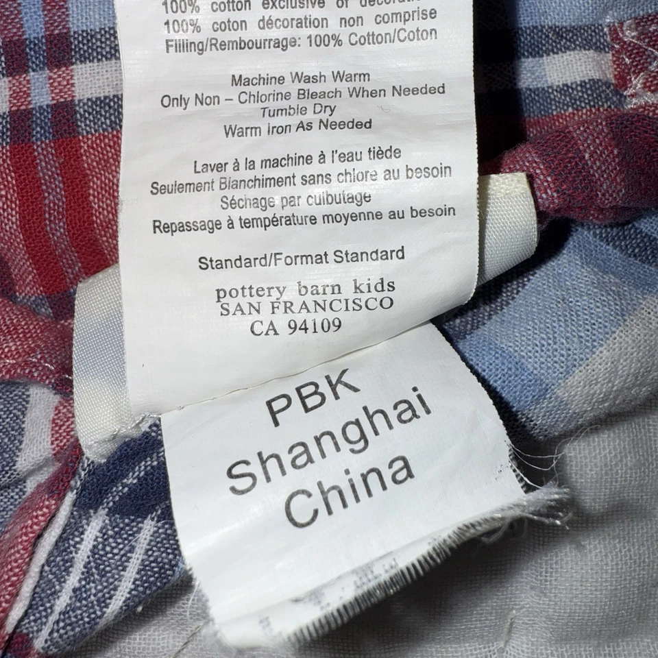 Almohada estándar acolchada a cuadros Pottery Barn Kids 26x19 apliques niños Foto 4 de 4