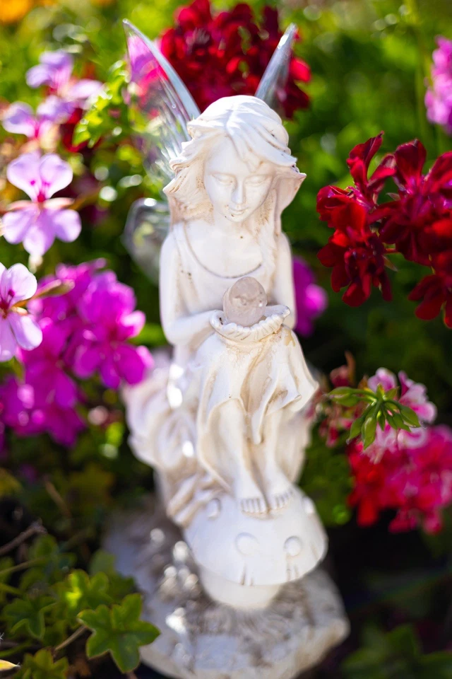 Angel Holding Dove Bird Sculpture Solar Light (A15) - Image 3 of 4