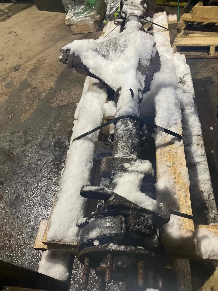 Conjunto eje trasero chevy express 3500 06 07 08 09 Foto 2 de 2