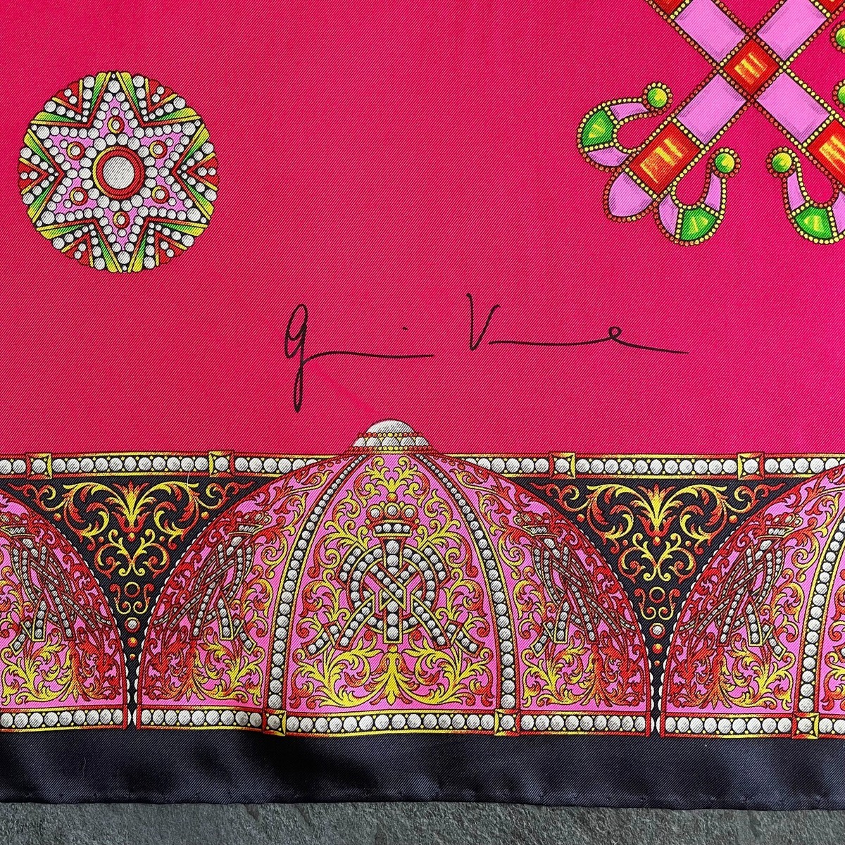 GIANNI VERSACE silk scarf The Crosses print size 34
