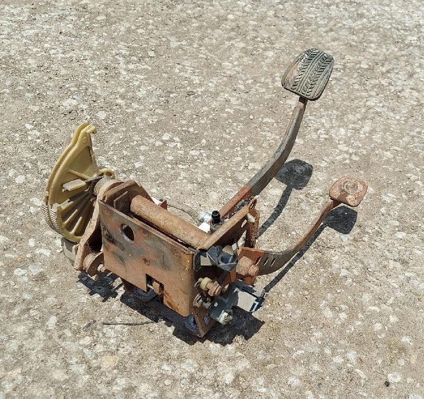 Mustang V8 1994 95 conjunto de pedal 5,0 embrague freno manual 5 velocidades  Foto 2 de 4