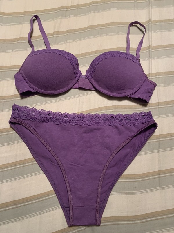 “New” Elegant Bra Panty Set Size 32A/S Color Purple
