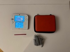 Nintendo 2DS Rot/Weiss mit 128GB Pokemon Bank Viele Extras Zelda Mario