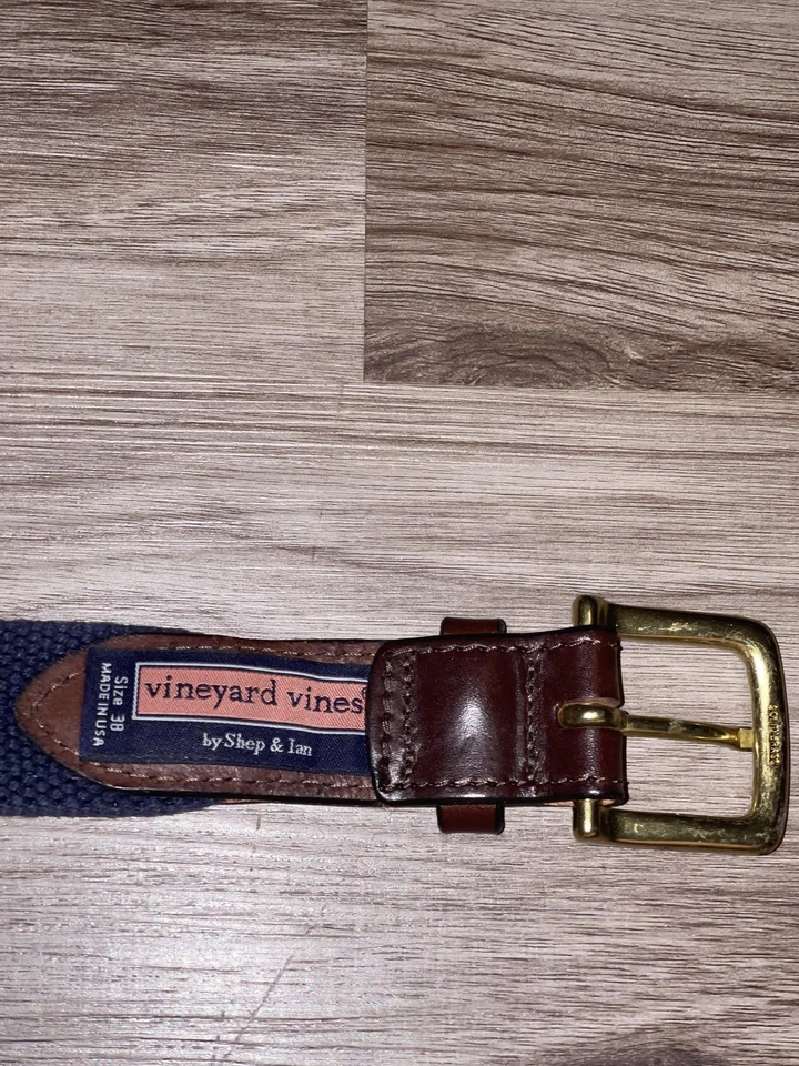 Cinturón Vineyard Vines para Hombres 38 Azul Marino Marrón Cinta Club Golf Hebilla de Latón Hecho en EE. UU. Foto 4 de 4