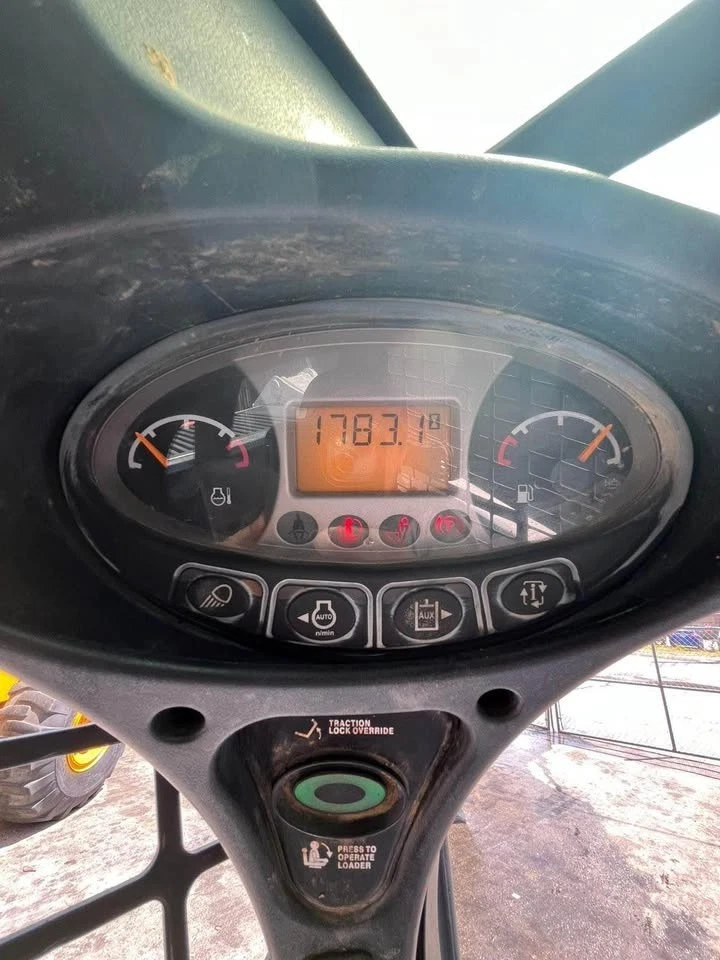 Bobcat T550 2017 minicargadora cargadora de orugas joystick Foto 4 de 4