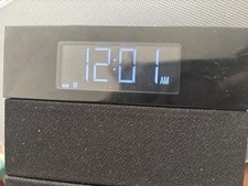 Soundfreaq Sound Rise SFQ-08 USB Bluetooth Wireless Speaker with Alarm Clock