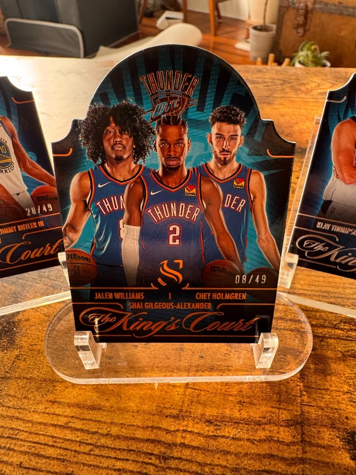 Silhouette King's Court 2024 OKC Thunder + Warriors + Dallas!! /49 99 Shai Curry Foto 3 de 4