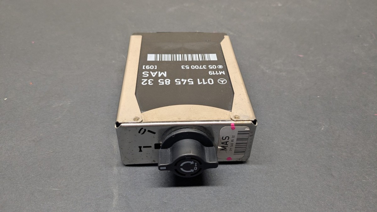 m11111saページ Mercedes-Benz OEM R129 SL 500 MAS Control Module 0115458532