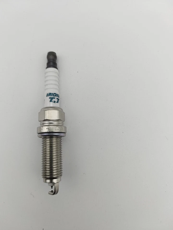 4pc Denso 4711 IXEH20TT Iridium TT Spark Plug - Imagem 3 de 4