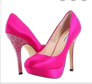 steve madden hot pink heels