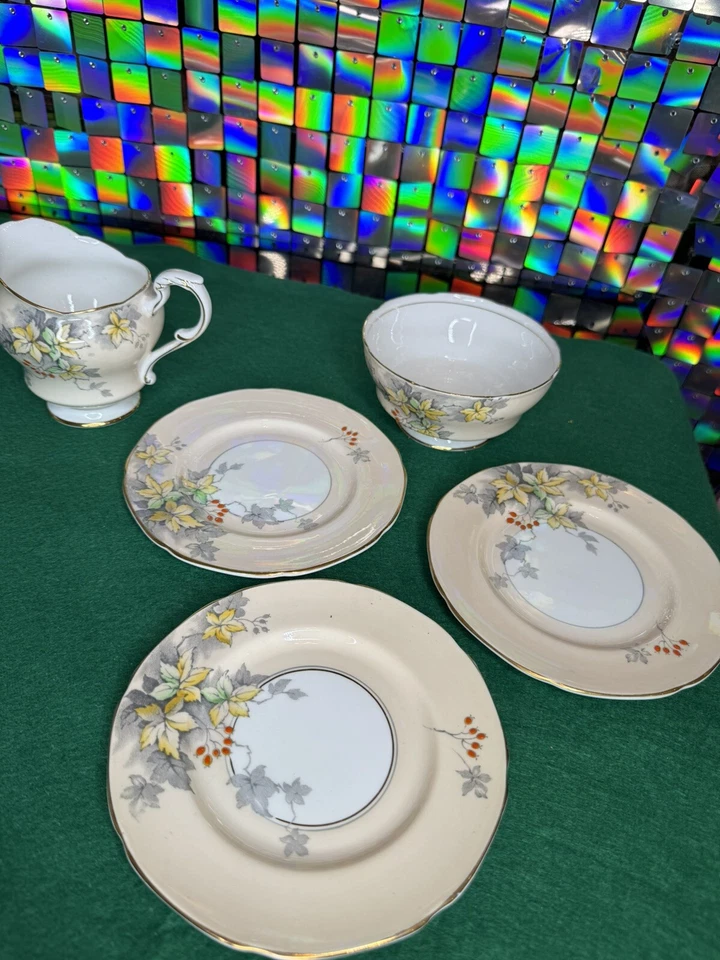 Paragon LORETTA Jug Saucers x 3 Bowl 1 English Bone China Double Warrant Vintage - Image 2 of 4