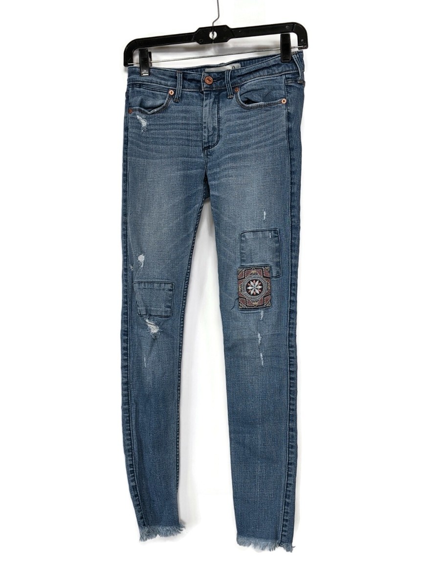 abercrombie and fitch　ジーンズ Women's Mid Rise Barrel Jean | Women's Bottoms | Abercrombie.com