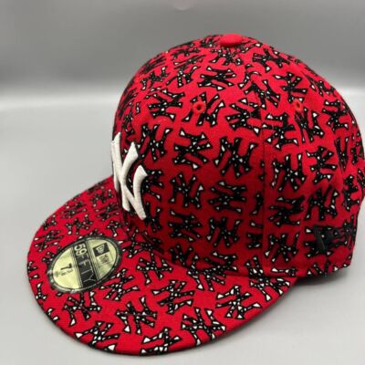 New York Yankees Hat Men 7 1/2 Red All Over Print 59Fifty New Era