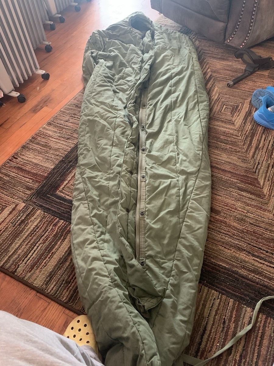 Vintage 90s US Army Sleeping Bag Intermediate Cold With Hood