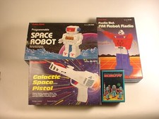 ROBOT TOY COLLECTION OF 4 NOS REDUCED NEVER USED RADIOSHACK, VINTAGE EXCELLENT 