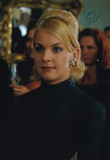 Autogramm Schauspieler | Ivonne SCHÖNHERR | 2000er Foto (Portrait SW XL)