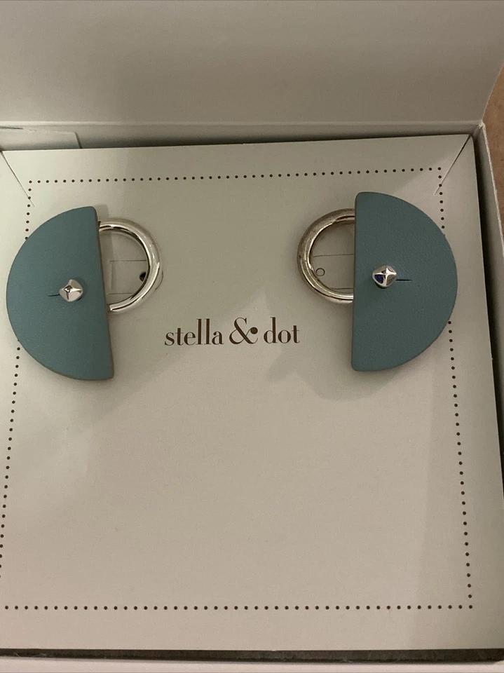 Aros frontales Stella & Dot Color Pop - PLATEADOS nuevos en caja original  Foto 2 de 3