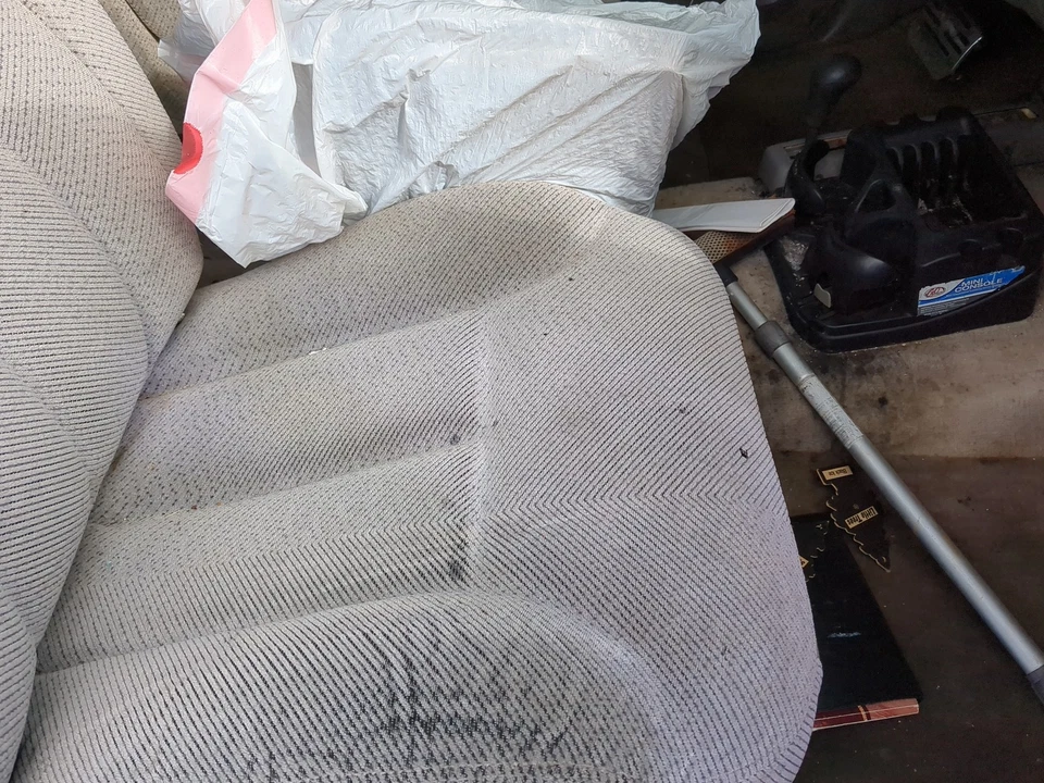 1998 Chevrolet K1500 Passenger Front Seat Oem QCY4H Foto 2 de 3