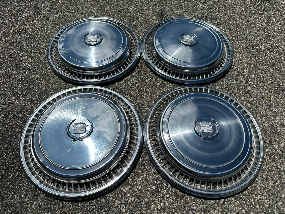 4 74-78 Cadillac Eldorado 15” calotas tampas de roda bons motoristas - Imagem 2 de 4