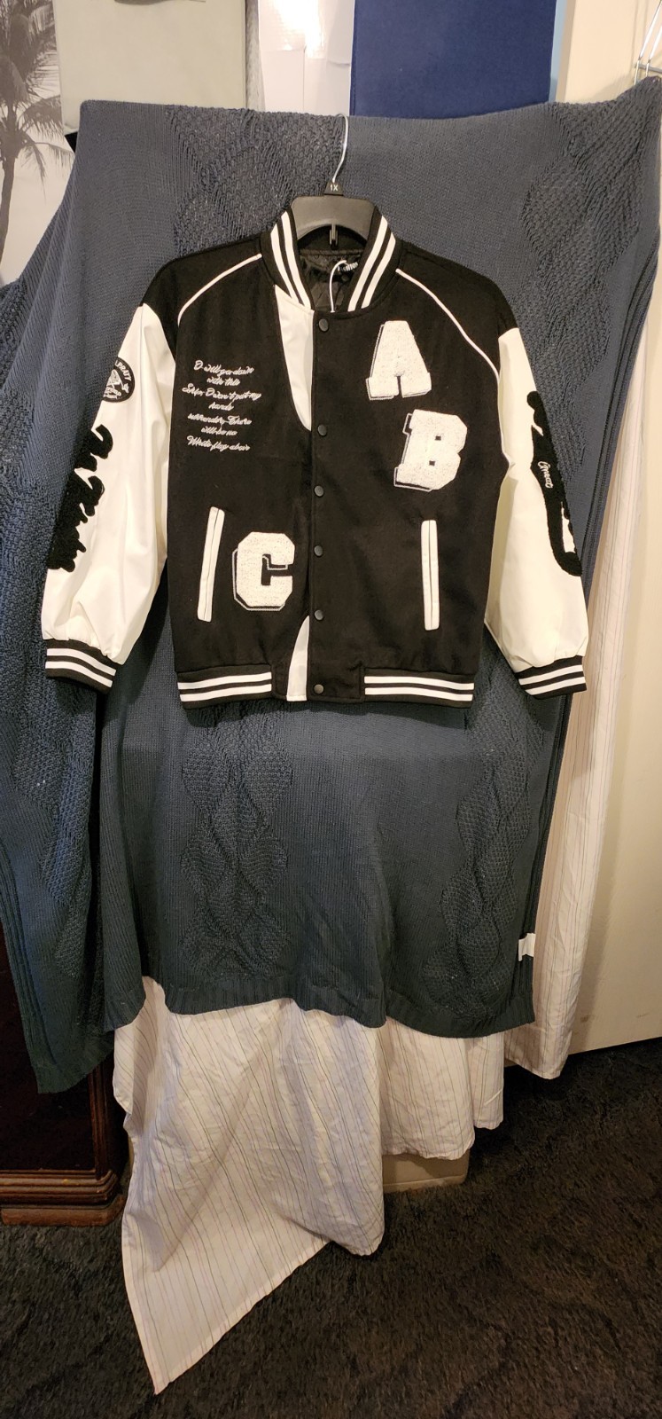 Picture 1 of 12