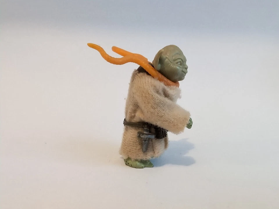 Vintage 1980 Kenner Star Wars YODA with Orange Snake & Belt AUTHENTIC & ORIGINAL - Image 3 of 4
