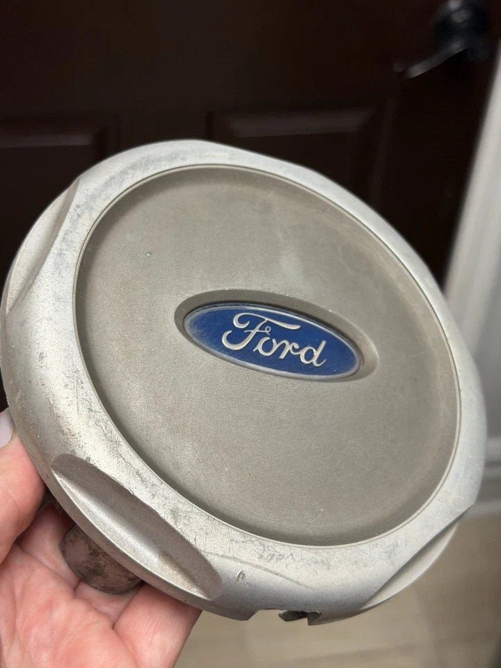 ¡Defecto! Tapacubos tapacubos Ford Explorer Sport Trac 2001-2005 ver fotos Foto 4 de 4