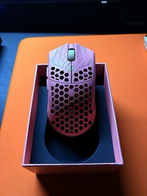 Finalmouse ULX Sakura Pink Gaming Mouse Classic