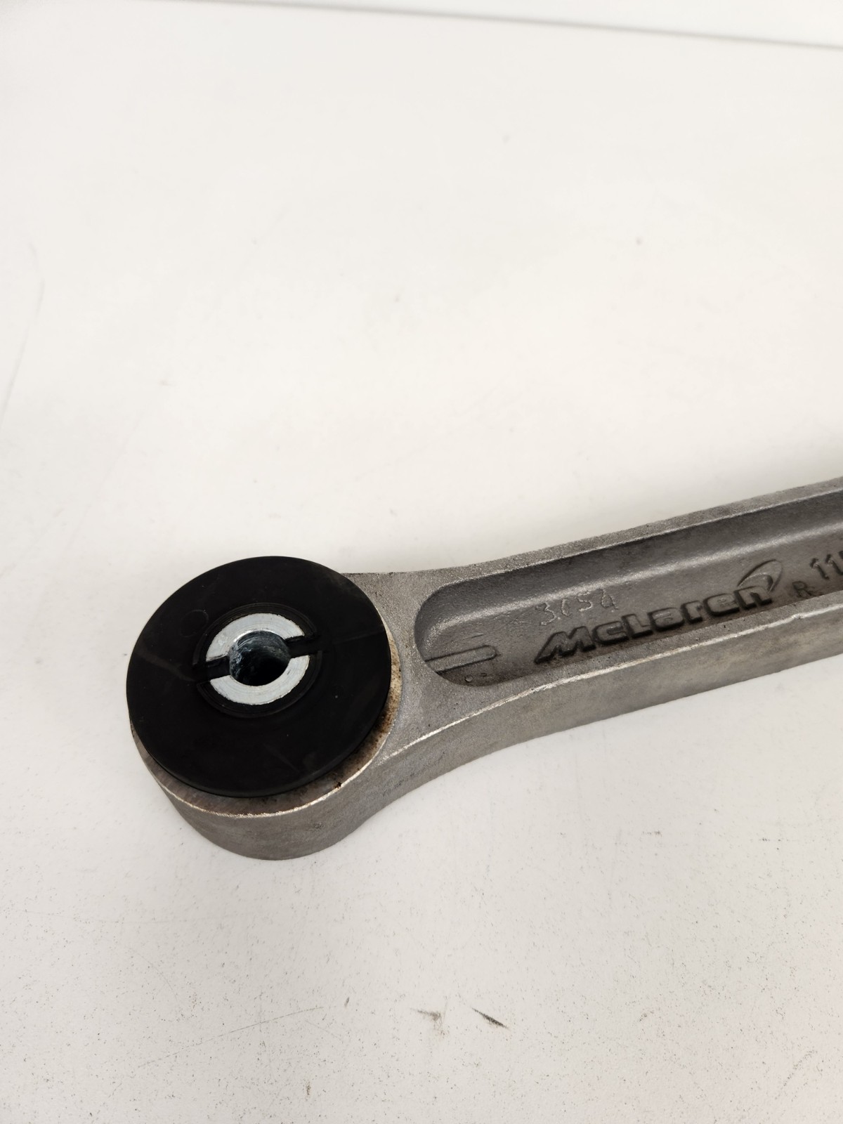 McLaren MP4-12C 2012-2014 Engine mount P/N 11F0507CP