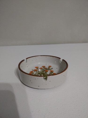 Vintage Ceramic Ashtray with Orange Flower Design Speckled 4.5" - Picture 2 of 10