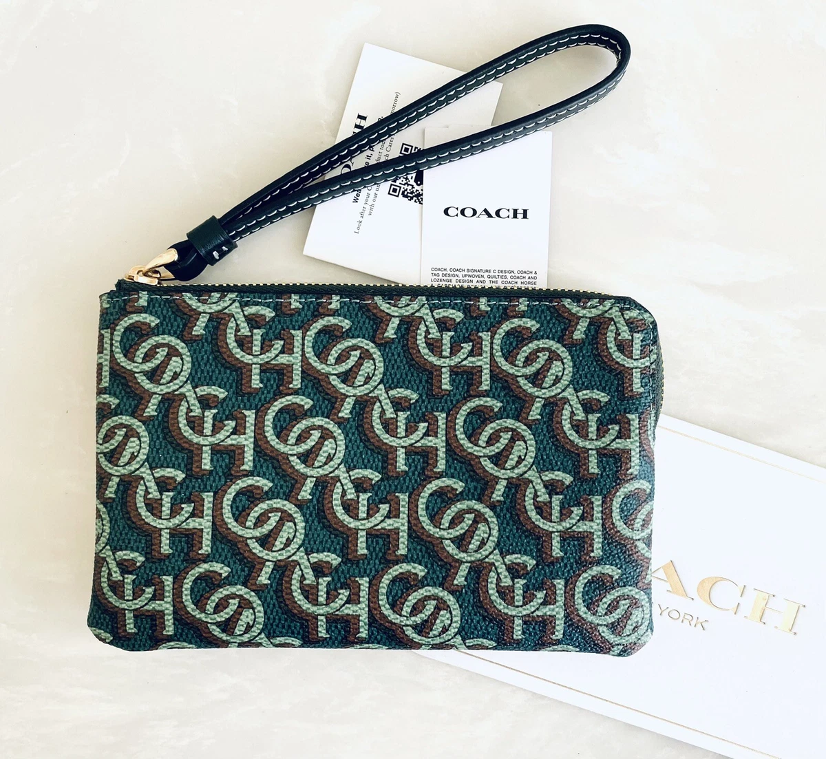 NWT COACH GREEN MONOGRAM PRINT CORNER ZIP WRISTLET CF548 | eBay 
