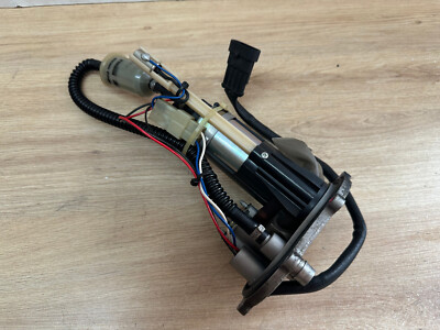 EINE BENZINPUMPE FUEL PUMP MOTO DUCATI 696 MONSTER 2009