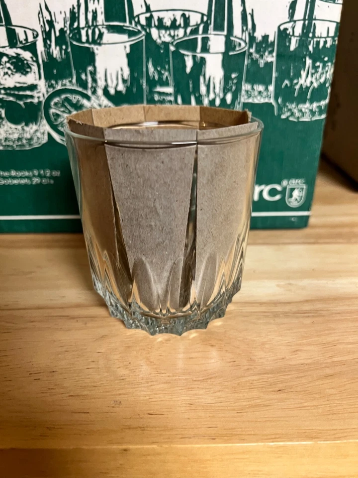 Juego de 24 vasos apilables vintage de vidrio transparente Luminarc de 10 paneles. Francia. Foto 2 de 4