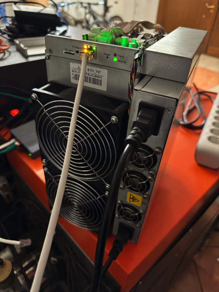 Bitmain Antminer s17 73TH/s  con software modificato, usato - Immagine 4 di 4