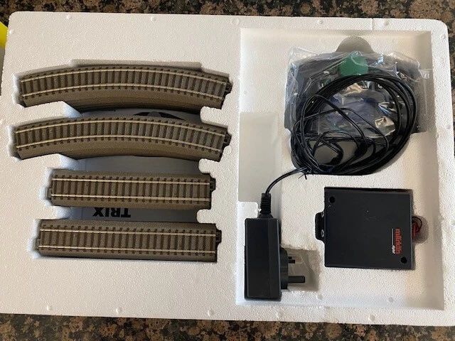 Trix 21000 Digital Start Set with Mobile Station 120/230V -without rolling stock - Image 2 of 2