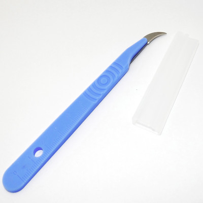 5-1/2'' Razor Sharp Curved Blade Seam Ripper With Protective Cover