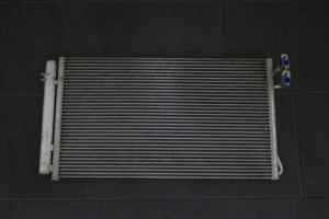 BMW 1er E81 3er E90 X1 E84 Z4 E89 Kondensator 9229021 Klimakondensator Trockner